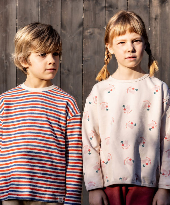 Sweater stripe red blue