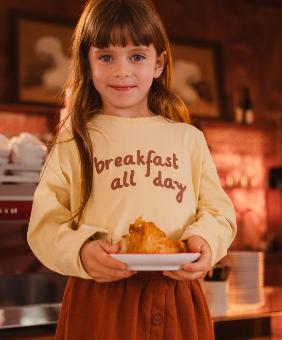 T-shirt breakfast all day yellow