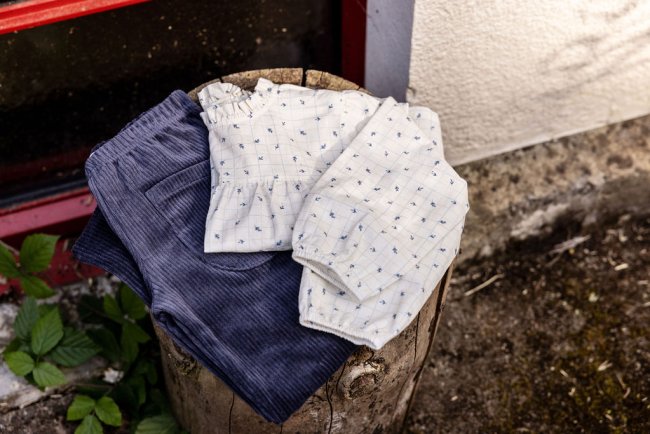 Confortable Pantalon côtes éponge marine