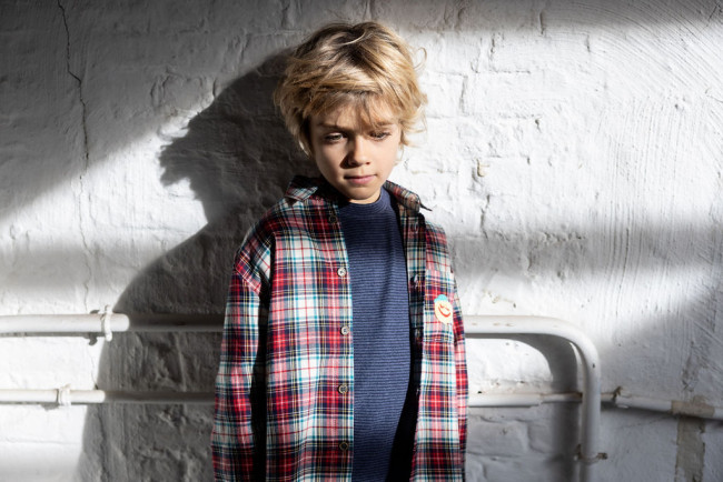 T-shirt rayé bleu foncé