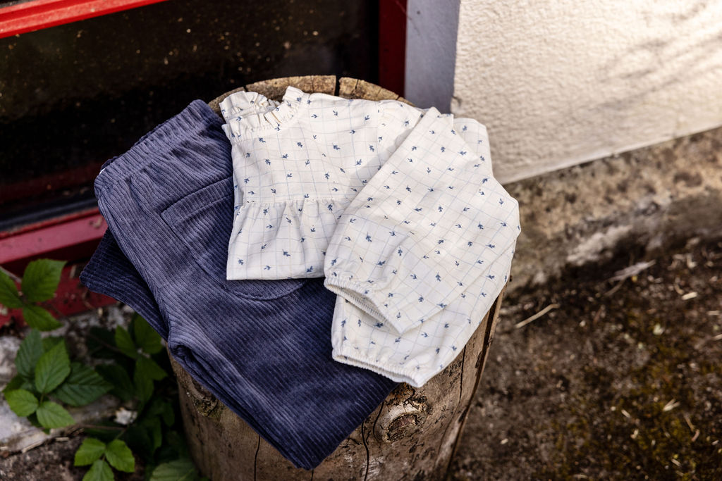 Confortable Pantalon côtes éponge marine