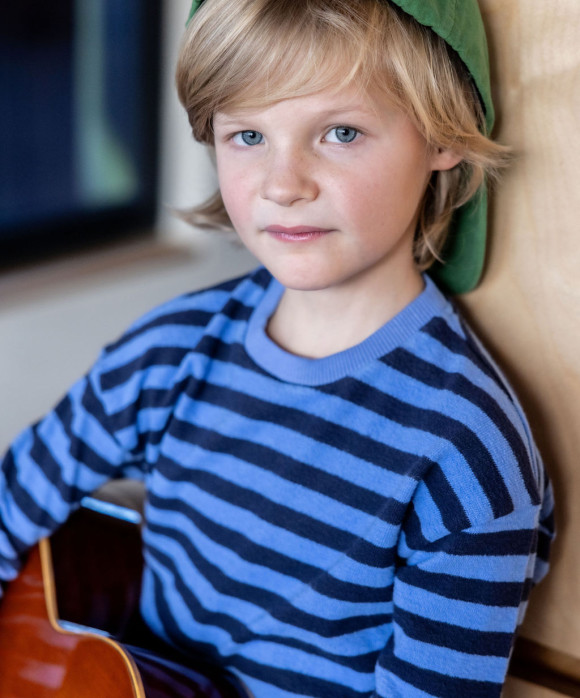 Sweater streep blauw 