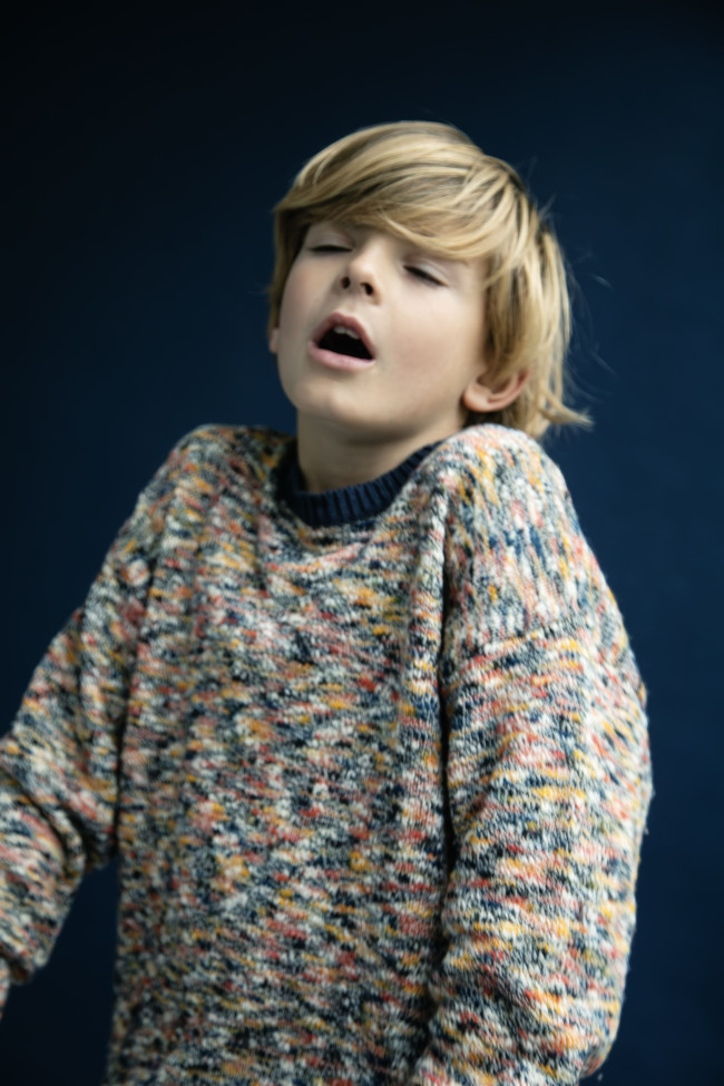 Pull multi color donkerblauw 12m-18m